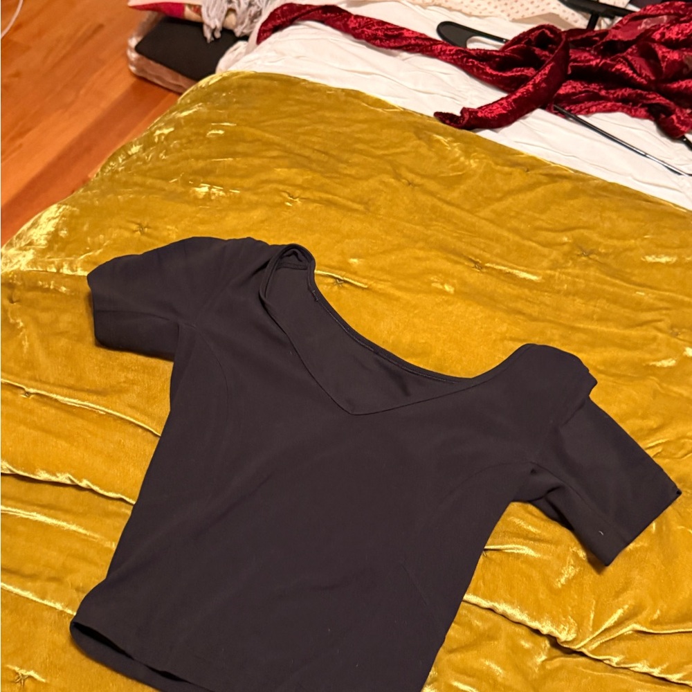 Lululemon Women's Black V-Neck Short Sleeve Top